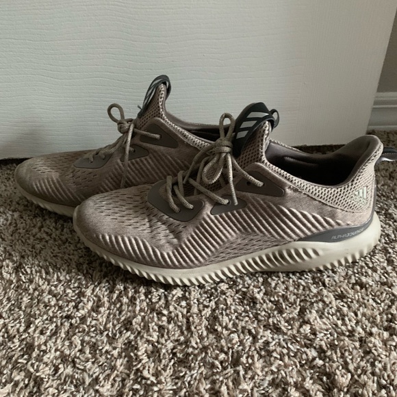 Adidas Alphabounce - Picture 1 of 4